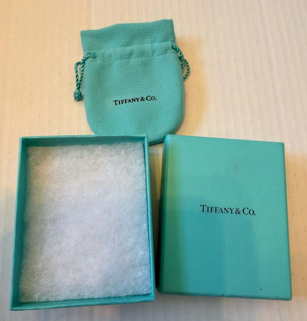 Tiffany & Co. Signature Blue Jewelry Box and Drawstring Pouch Set